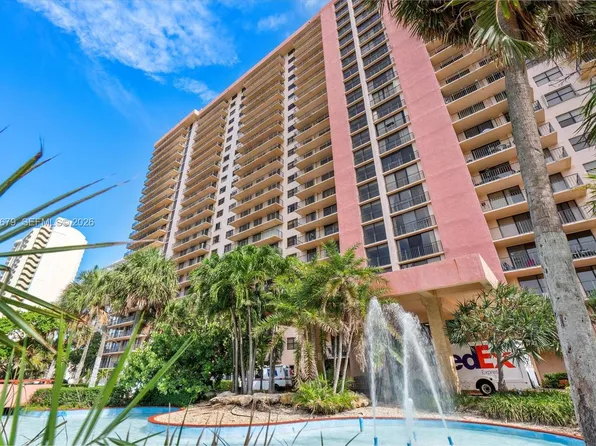 210 174th St APT 407, Sunny Isles Beach, FL 33160