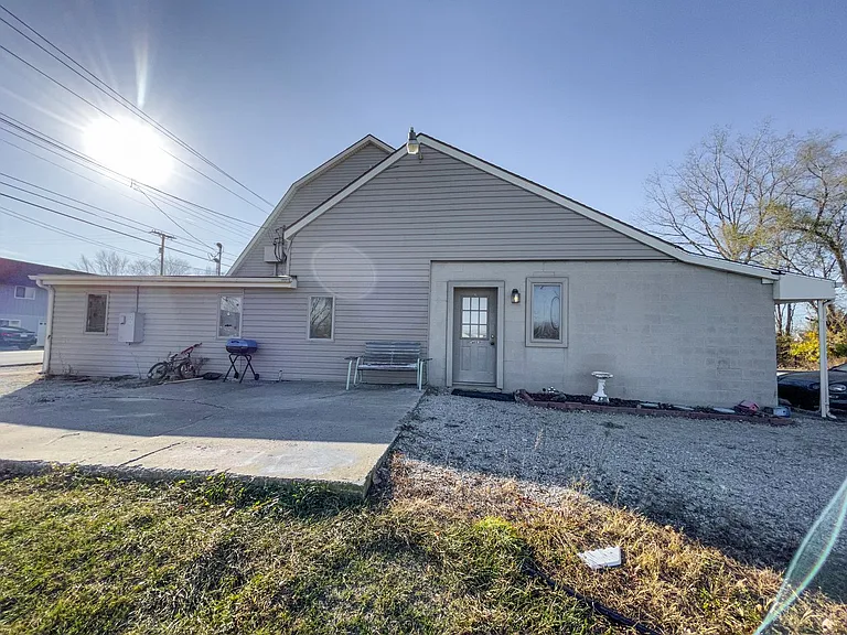 9012 W Jackson St #B — Photo 5