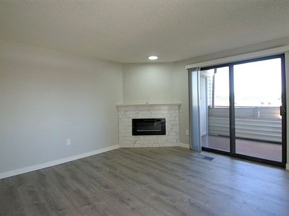 5th image of 2133 N 113th St Unit 304