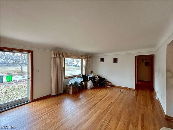 2nd image of 106 Forest Dr