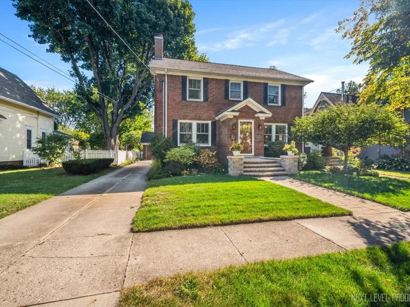 407 Highland Ave, Dundee, IL 60118