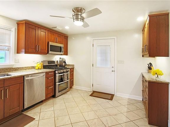4th image of 4429 Marywood Dr