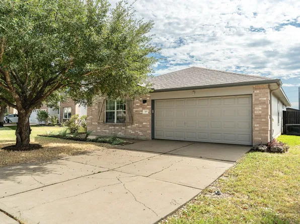 105 Sylvan St, Hutto, TX 78634