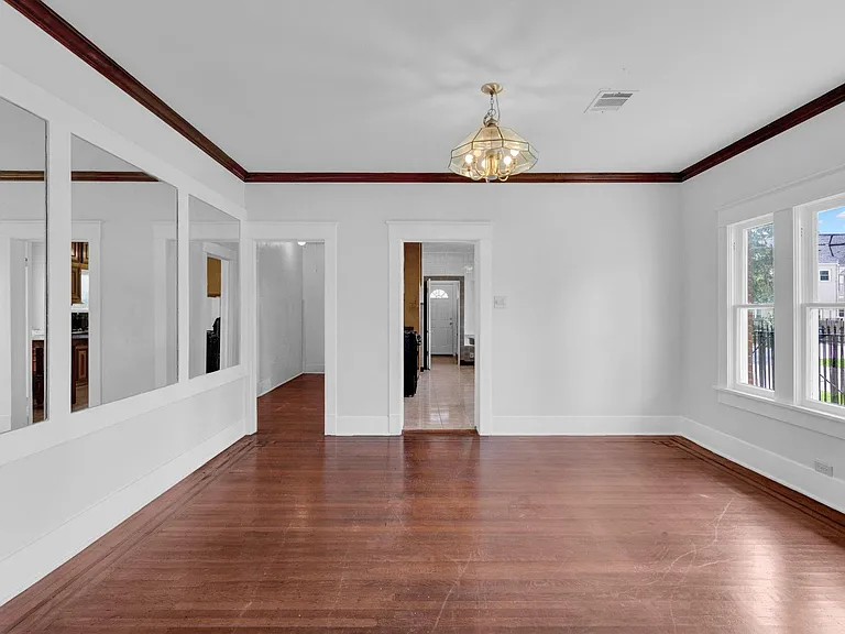1702 Ruth St — Photo 6