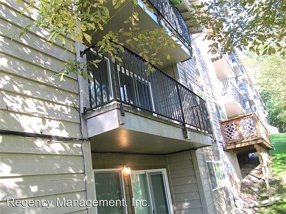 2nd image of 206 Teresa Way APT 21