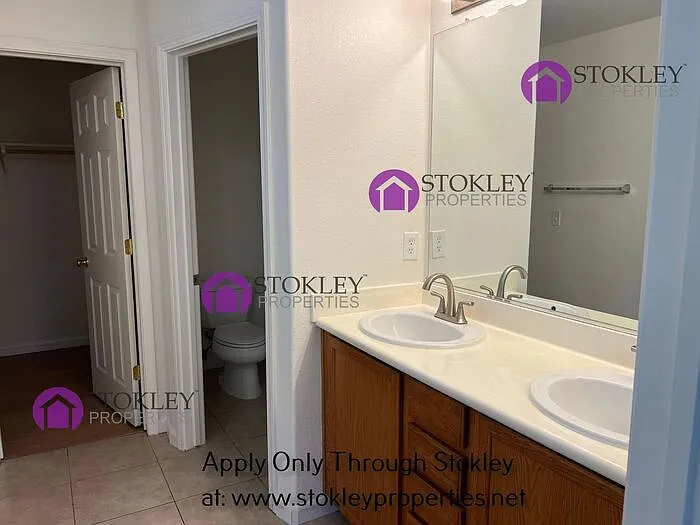 1 Addison Ct — Photo 48