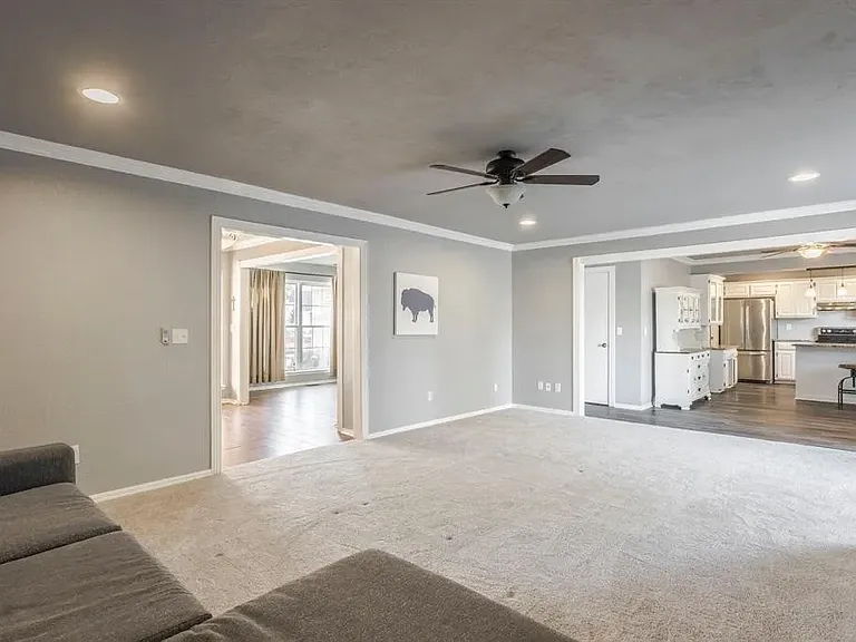 14016 Apache Dr — Photo 10