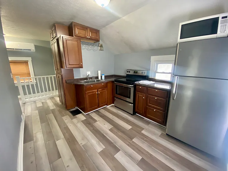 913 Portage St NW #913 — Photo 6