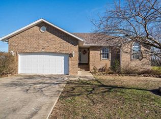 804 S Berry Ln, Willard, MO 65781