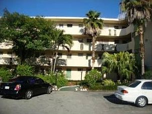 1st image of 1660 NE 191st St APT 307-1
