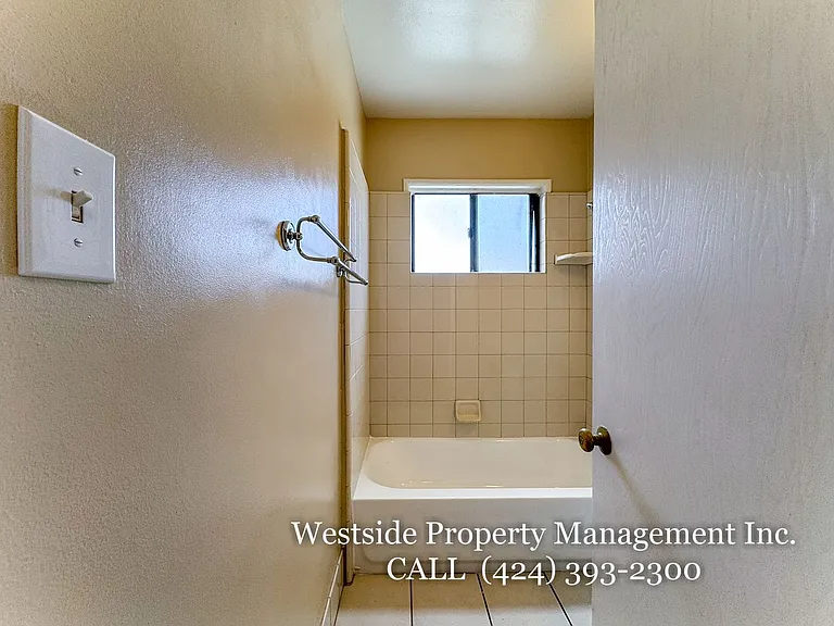 2202 W 84th Pl #3 — Photo 10
