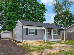 16 Left Wing Dr, Middle River, MD 21220