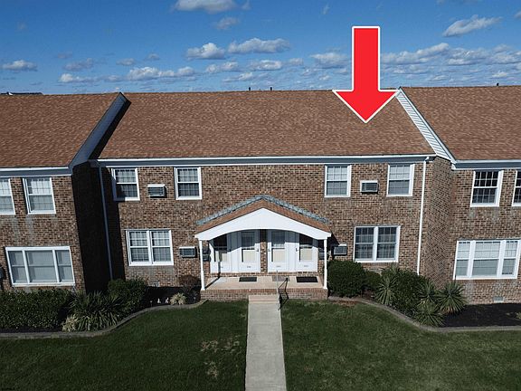 3rd image of 3544 Simpson Ave #3544