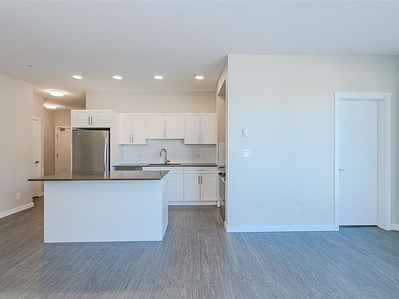 3rd image of 2843 Jacklin Rd #216