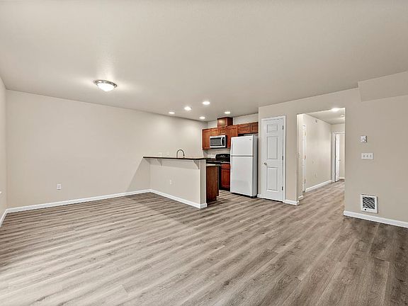 5th image of 4330 S Lawrence St Unit B