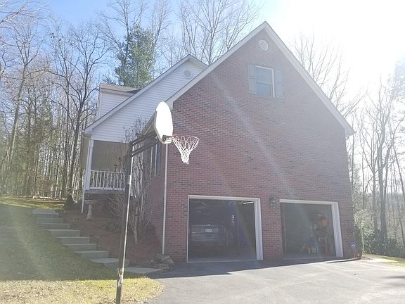 3rd image of 116 Park Dr