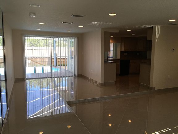 4th image of 3303 Rock Valley Dr