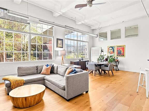 2nd image of 300 Pearl St Unit 207