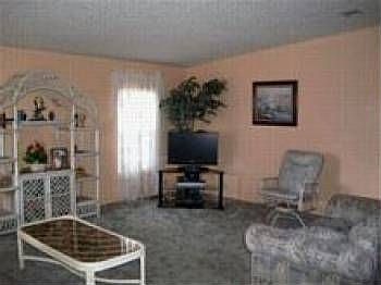 4th image of 2221 Primavera Ave