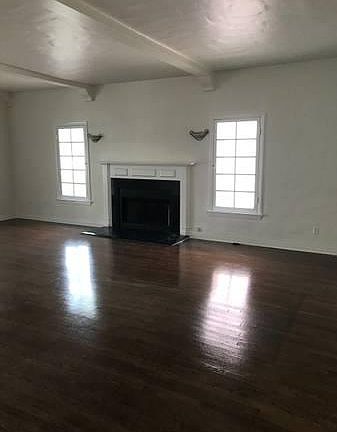 3rd image of 420 N Orange Dr