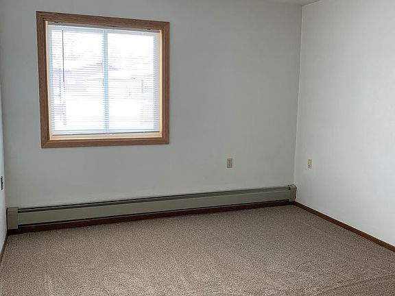 5th image of 127 Park Ave SW APT 5