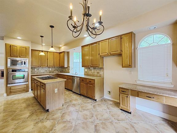5th image of 5019 Greenriver Valley Dr
