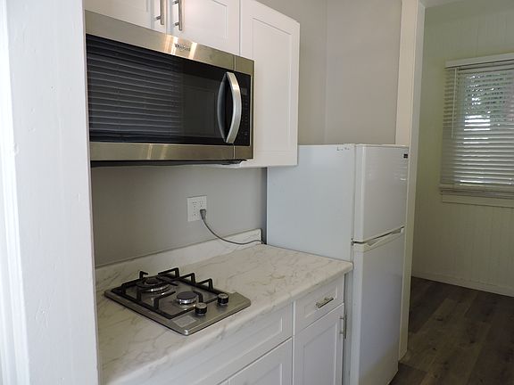 5th image of 2220 L St APT 6