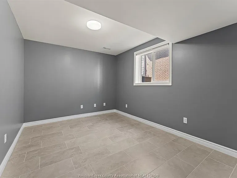 3316 Kenilworth Dr — Photo 28