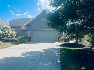 1 Eagle Dr, Endwell, NY 13760