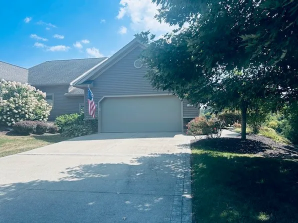 1 Eagle Dr, Endwell, NY 13760