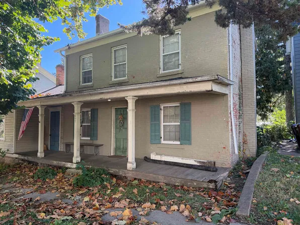 507 W Pleasant St, Freeport, IL 61032