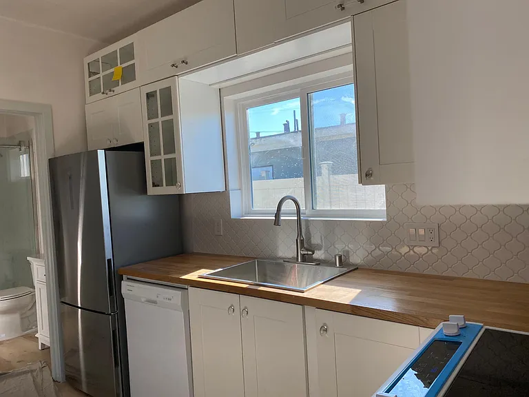 277A Viking St — Photo 8