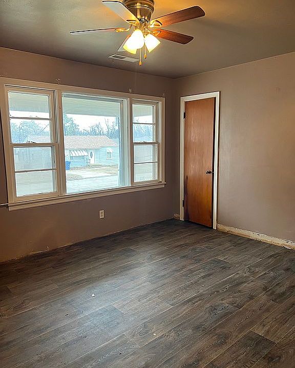 217 N 17th St, Chickasha, OK 73018 Zillow