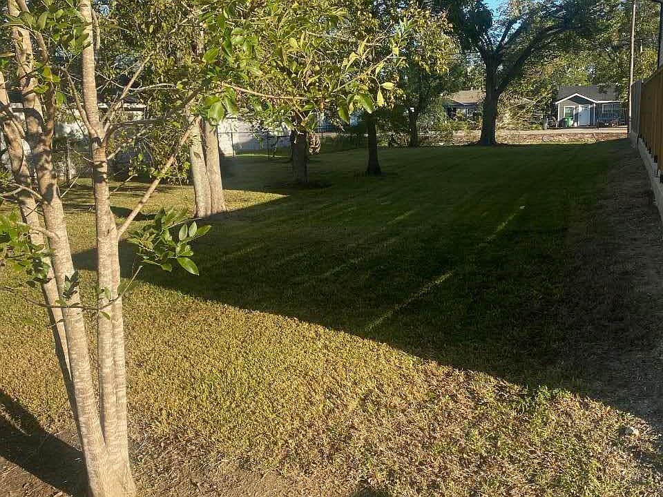 2nd image of 3728 Corder St