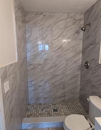 5th image of 240 SW 23rd St