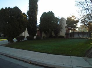 3704 Litchfield Dr, Bakersfield, CA