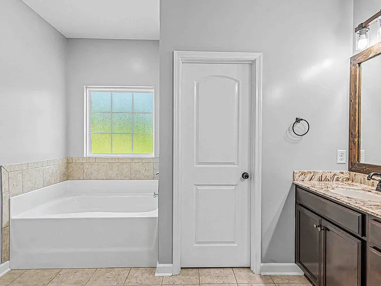 125 Bridgeport Dr — Photo 21