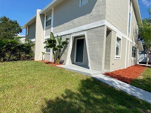 5th image of 2071 Loma Linda Way N