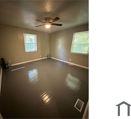 5th image of 598 Betty St