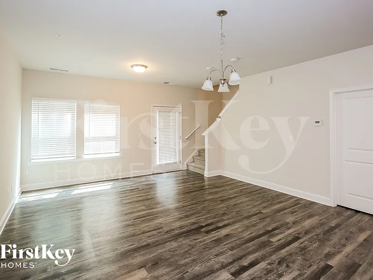 2019 Cypress Village Dr NW — Photo 5