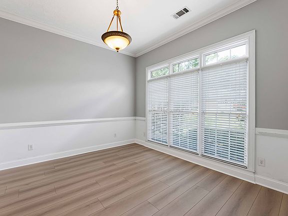 3rd image of 4528 Warner Ct