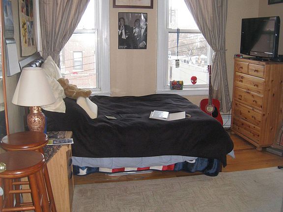 5th image of 3044 14th St APT 2F