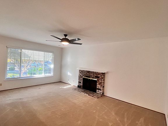 5th image of 1086 Sweet Ave