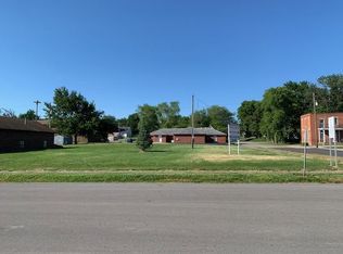 125 W Main St, Elberfeld, IN 47613