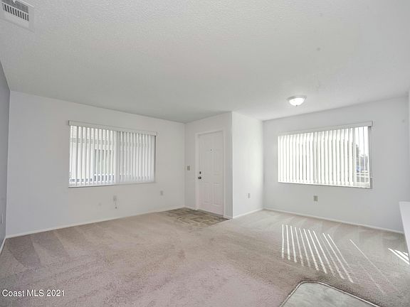 4th image of 1356 Westover St #103