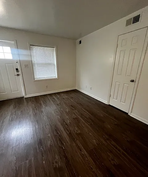 2130 N Cameron St #2130 — Photo 3