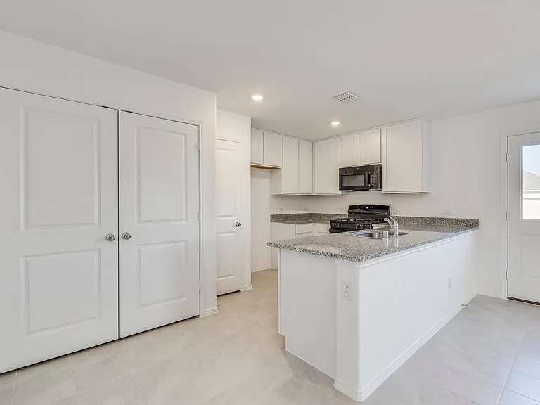 3605 Flicker Ln — Photo 3