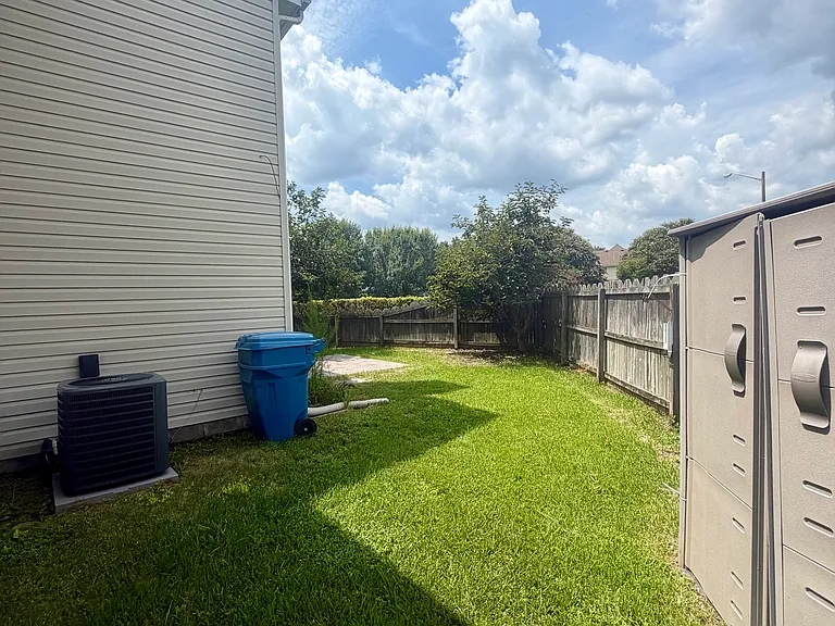 1400 Dalsbury Ln — Photo 28