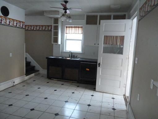 2nd image of 512 Lakeshore Dr