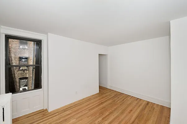 Rented by Aether Property Group | media 35